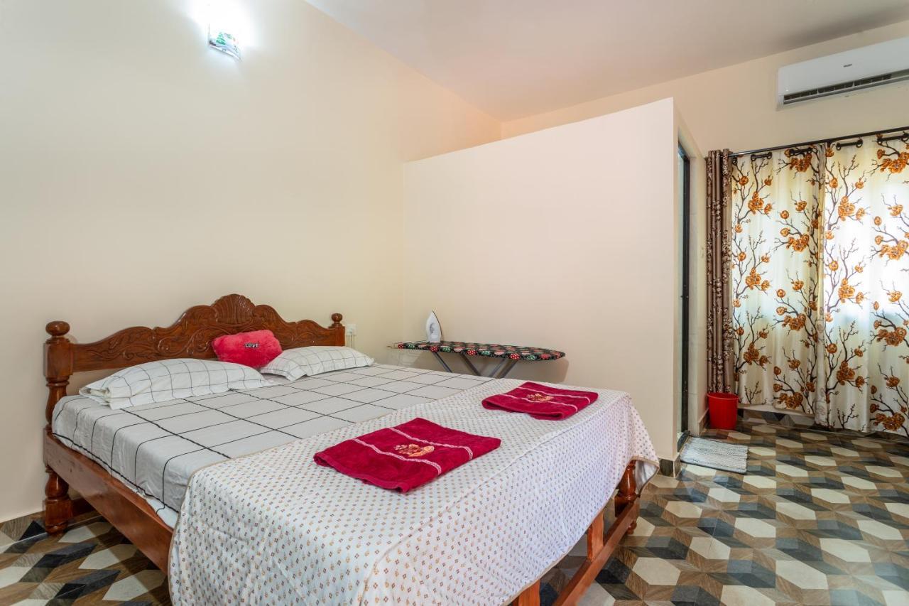 Martinet Vagator Guest House Bagian luar foto