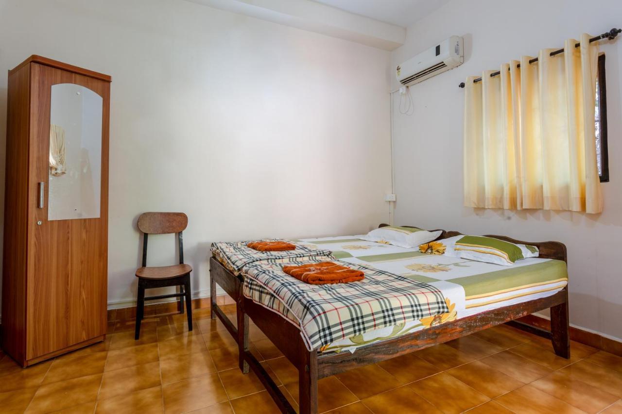 Martinet Vagator Guest House Bagian luar foto
