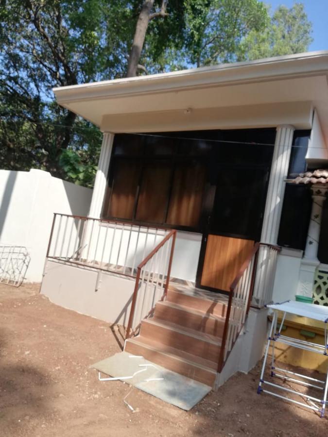 Martinet Vagator Guest House Bagian luar foto
